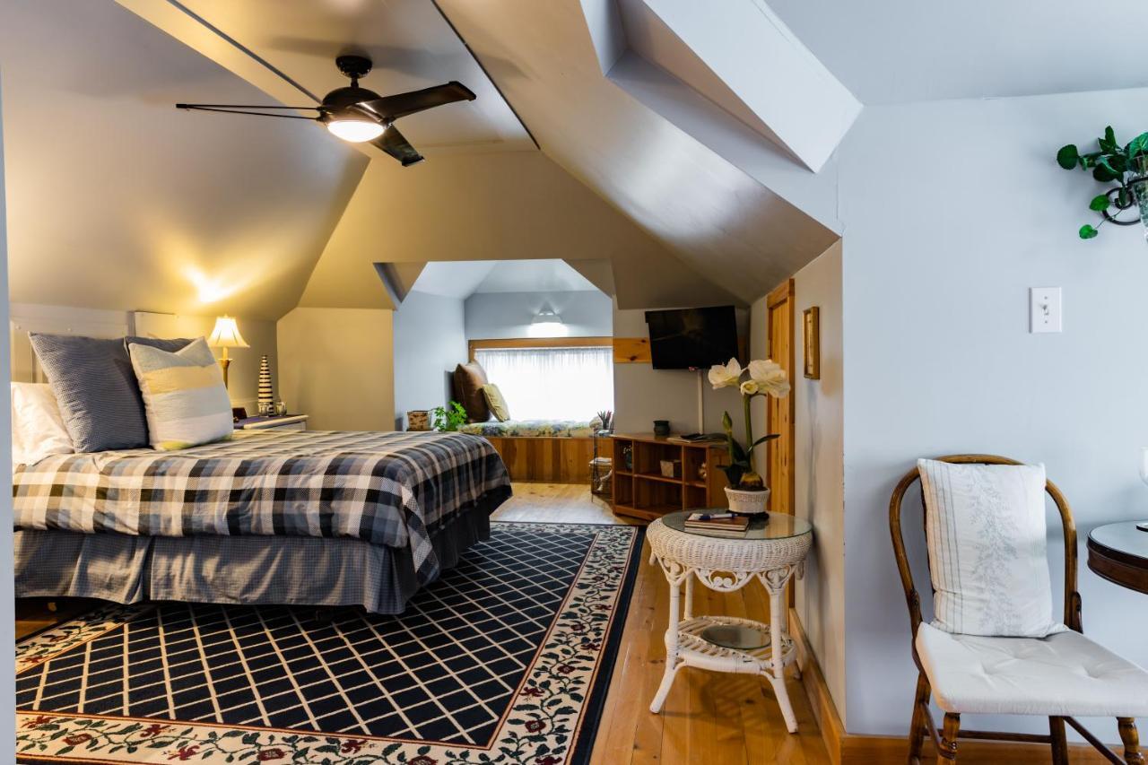A Hidden Gem Bed And Breakfast Windsor Buitenkant foto
